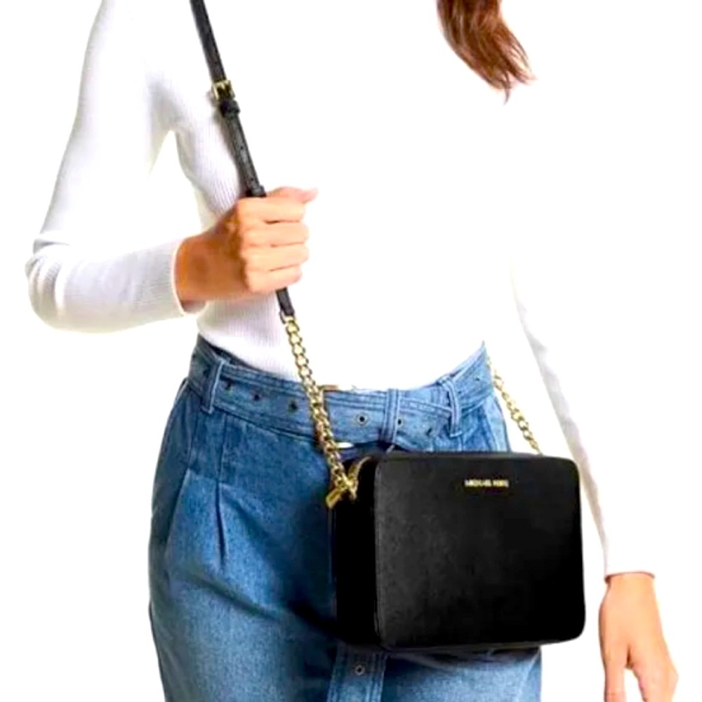 Micheal kors cross bag, black, small handbag